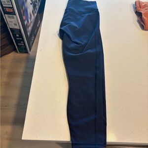 7/8 Fabletics Power hold leggings